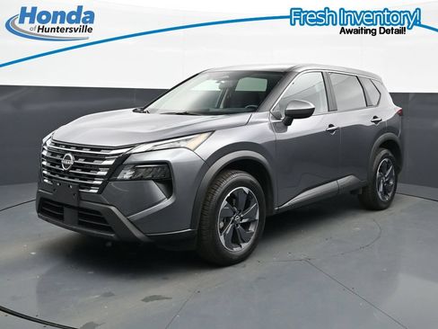 Used 2025 Nissan Rogue SV FWD image 4
