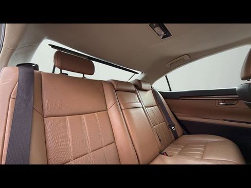 Used 2016 Lexus ES 350 Base w/ Luxury Package w/Wood Trim image 11