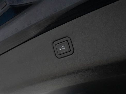 Used 2020 Chevrolet Blazer Premier FWD image 35