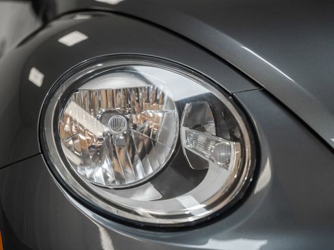 Used 2014 Volkswagen Beetle 2.5 image 11