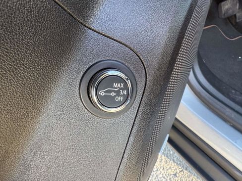 Used 2023 GMC Acadia AT4 image 23