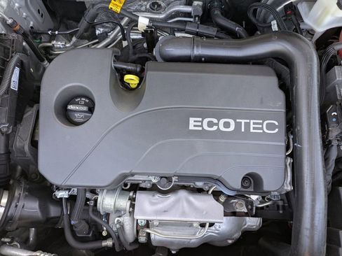 Used 2022 Chevrolet Equinox LS image 12