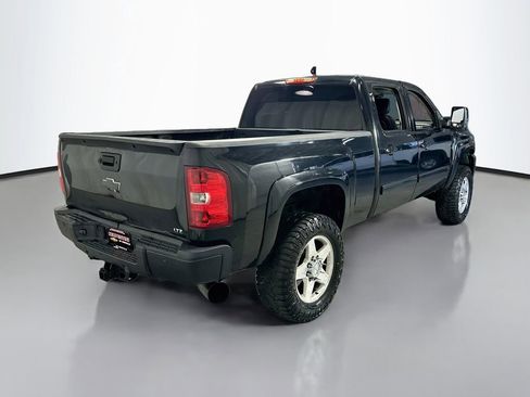 Used 2014 Chevrolet Silverado 2500 LTZ w/ LTZ Plus Package AWD/4WD image 7