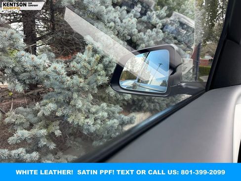 Used 2023 Tesla Model Y Performance image 19