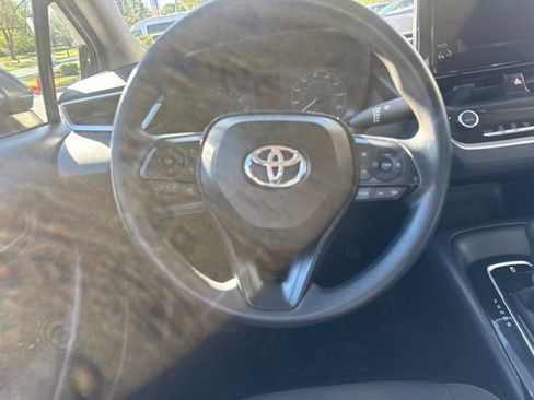 Used 2023 Toyota Corolla LE FWD image 21