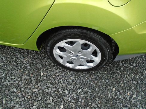 Used 2011 Ford Fiesta SE w/ 201A Rapid Spec Order Code image 13