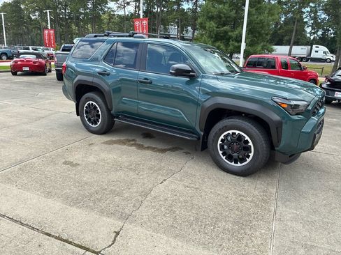 New 2026 Toyota 4Runner TRD Off-Road Premium AWD/4WD image 9