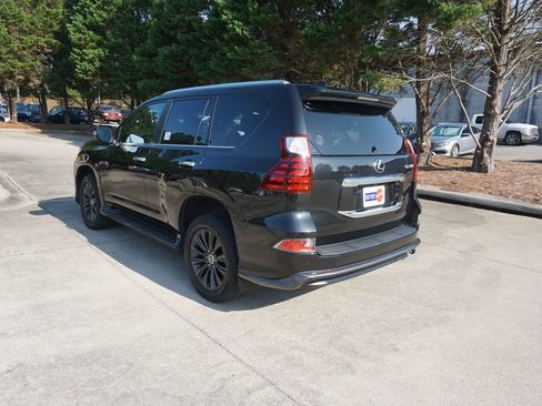 Used 2022 Lexus GX 460 Premium w/ Accessory Package AWD/4WD image 22