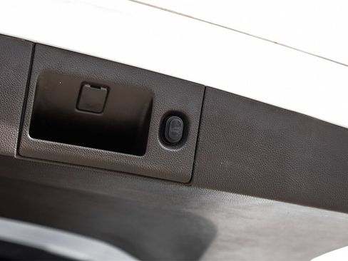 Used 2020 Chevrolet Suburban Premier w/ 6.2L Performance Package image 58