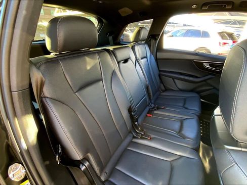 Certified 2025 Audi Q7 3.0T Premium Plus w/ Premium Plus Package image 17