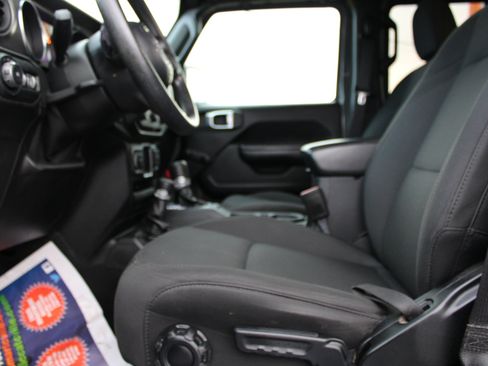 Used 2021 Jeep Wrangler Unlimited Sport image 16