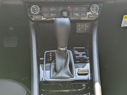 New 2026 Jeep Compass Latitude w/ Sun and Sound Group image 17