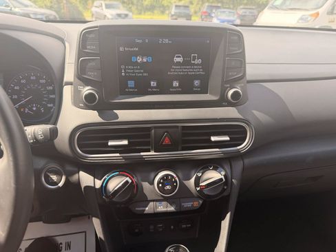 Used 2021 Hyundai Kona SEL Plus AWD/4WD image 31