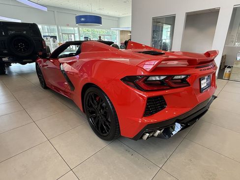 Used 2024 Chevrolet Corvette Stingray Convertible w/ Z51 Performance Package RWD image 5