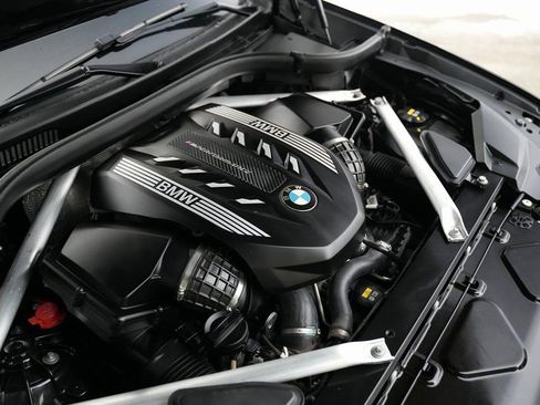 Used 2020 BMW X5 M50i w/ Executive Package image 40