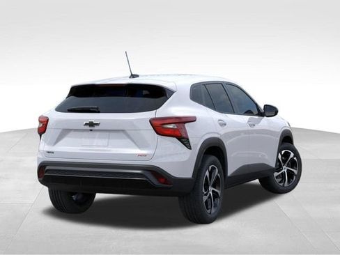 New 2026 Chevrolet Trax RS FWD image 4