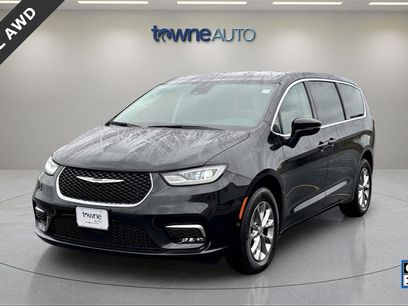 Used 2023 Chrysler Pacifica Touring-L