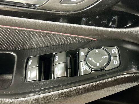 Used 2023 Chevrolet Traverse RS w/ LPO, Floor Liner Package AWD/4WD image 18