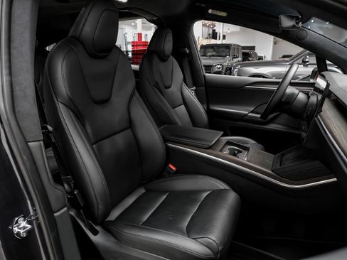Used 2024 Tesla Model X AWD/4WD image 39