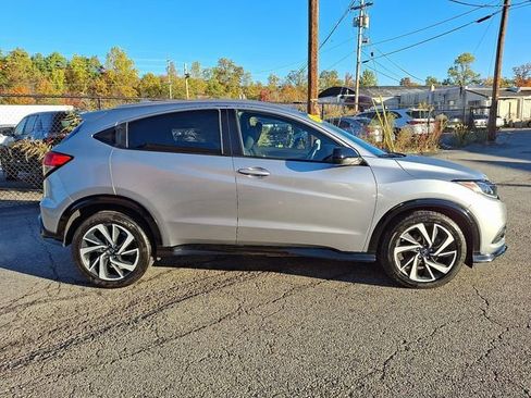Used 2019 Honda HR-V Sport image 9