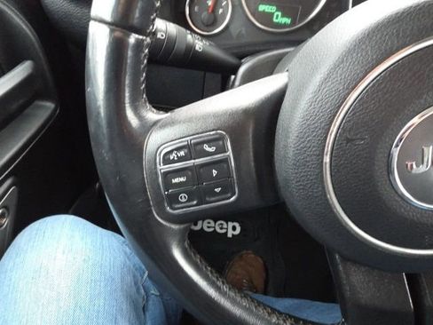 Used 2018 Jeep Wrangler Sport w/ Connectivity Group image 23