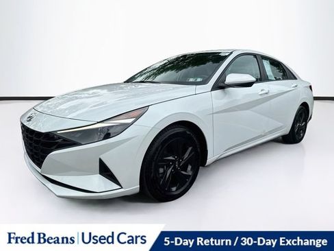 Used 2021 Hyundai Elantra SEL w/ Convenience Package FWD image 3