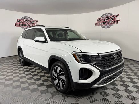 Used 2024 Volkswagen Atlas SE image 9