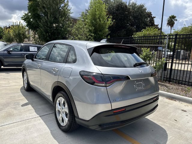 Used 2023 Honda HR-V LX image 5