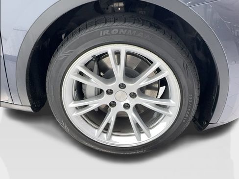 Used 2023 Tesla Model Y Long Range AWD/4WD image 13