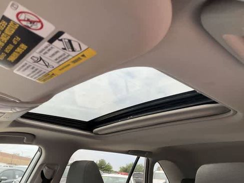 Used 2022 Toyota RAV4 XLE w/ Convenience Package FWD image 14