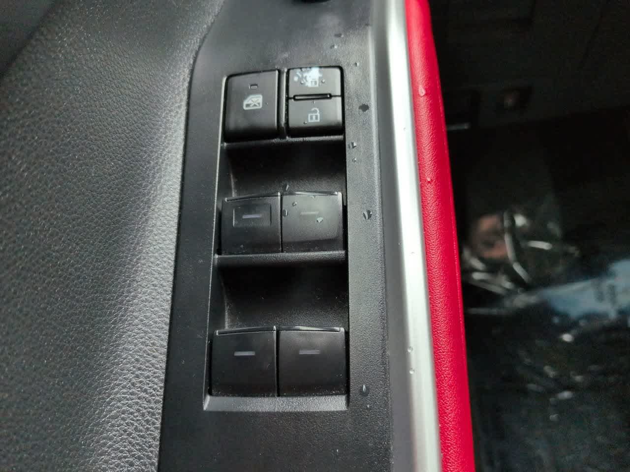 Used 2023 Toyota Highlander XSE FWD image 24