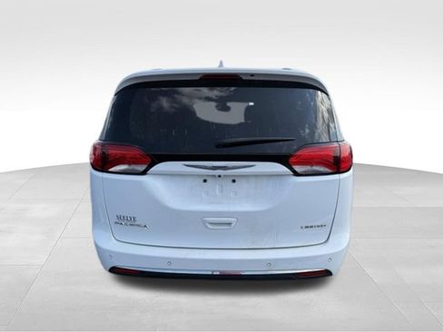 Used 2020 Chrysler Pacifica Limited FWD image 6