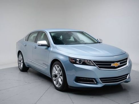 Used 2015 Chevrolet Impala LTZ FWD image 9