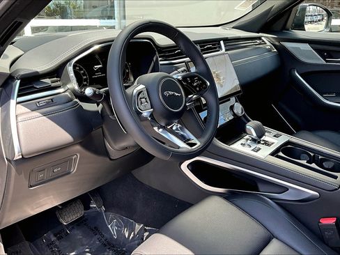 New 2026 Jaguar F-PACE R-Dynamic S image 6