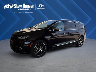 Used 2021 Chrysler Pacifica Limited w/ Premium & Safety Sphere Group