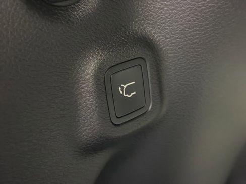 New 2026 Jeep Compass Trailhawk image 9