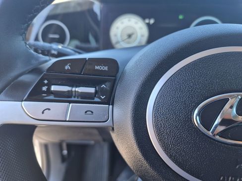 Used 2023 Hyundai Elantra Limited FWD image 20