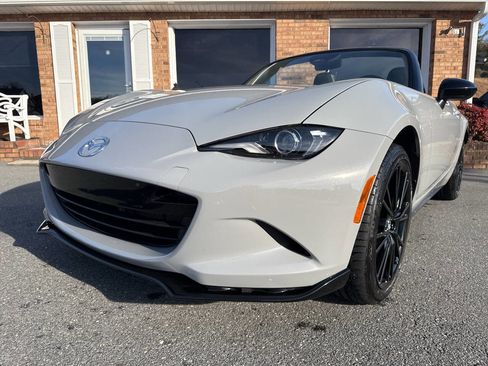 Used 2024 MAZDA MX-5 Miata Club image 5