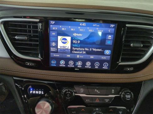 Used 2020 Chrysler Pacifica Limited image 13