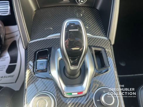 Used 2020 Alfa Romeo Stelvio Quadrifoglio image 21