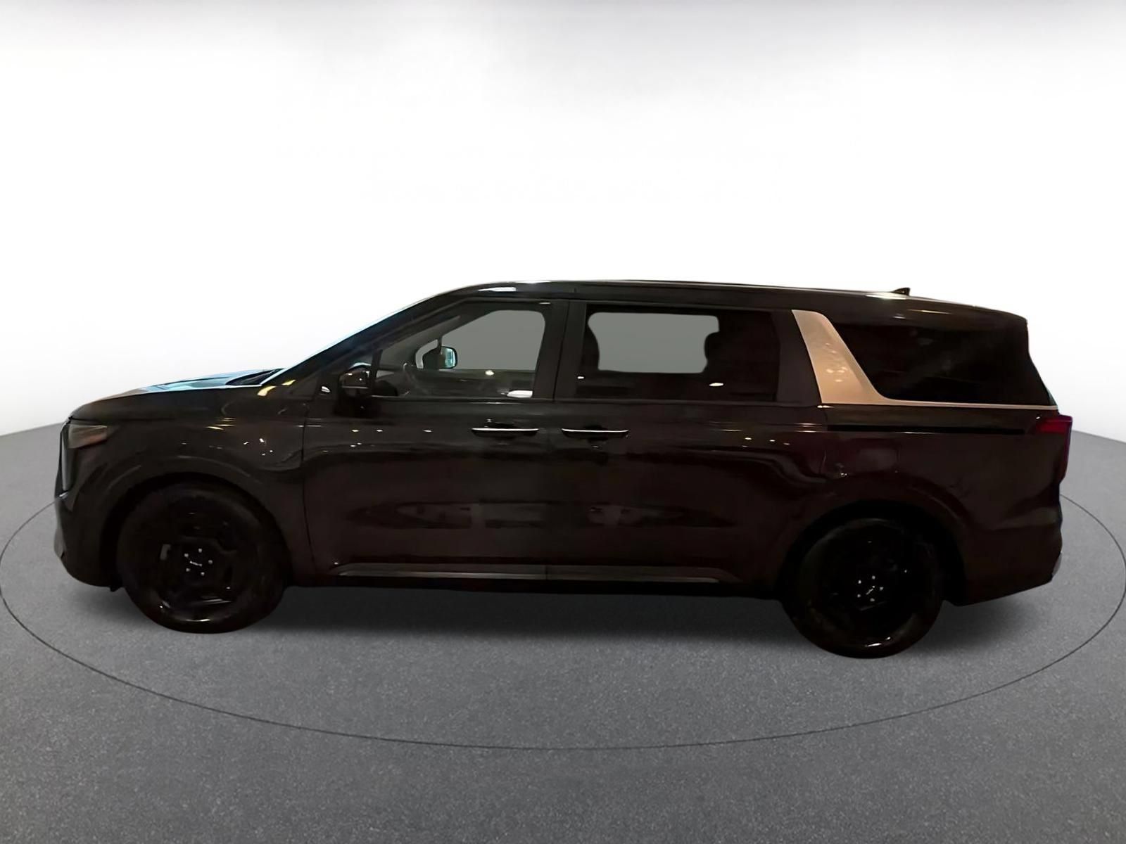 Used 2026 Kia Carnival FWD image 8