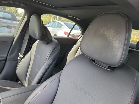 Used 2024 Mercedes-Benz C 300 Sedan image 13