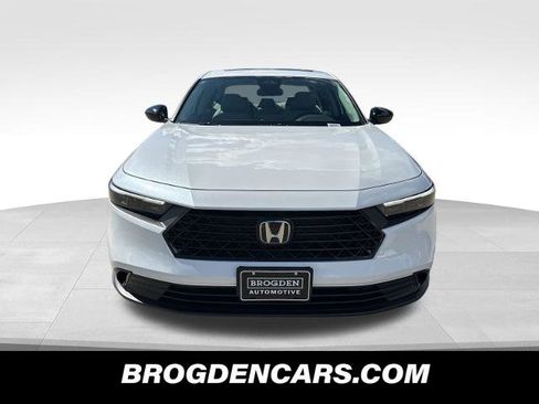 New 2025 Honda Accord SE image 9