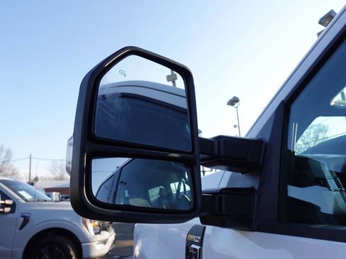 Used 2024 Ford F250 XLT image 11