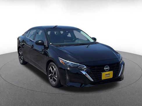 Used 2025 Nissan Sentra SV FWD image 3