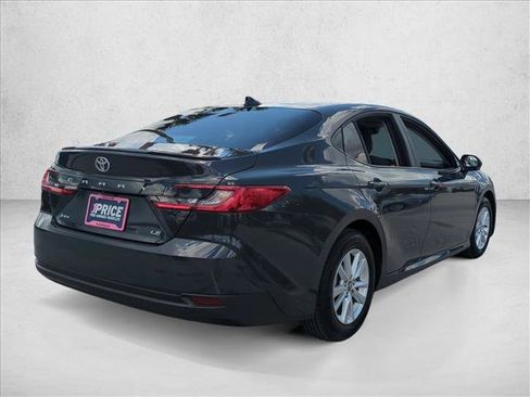 Used 2026 Toyota Camry LE w/ Convenience Package FWD image 5