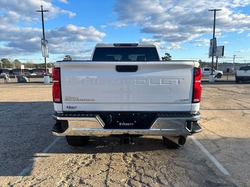 Used 2024 Chevrolet Silverado 2500 LTZ image 14