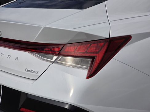 New 2026 Hyundai Elantra Limited image 7