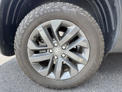 Used 2024 Honda Ridgeline Sport image 18