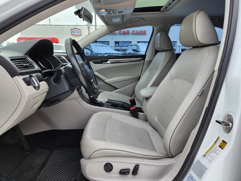 Used 2018 Volkswagen Passat 2.0T SE image 11